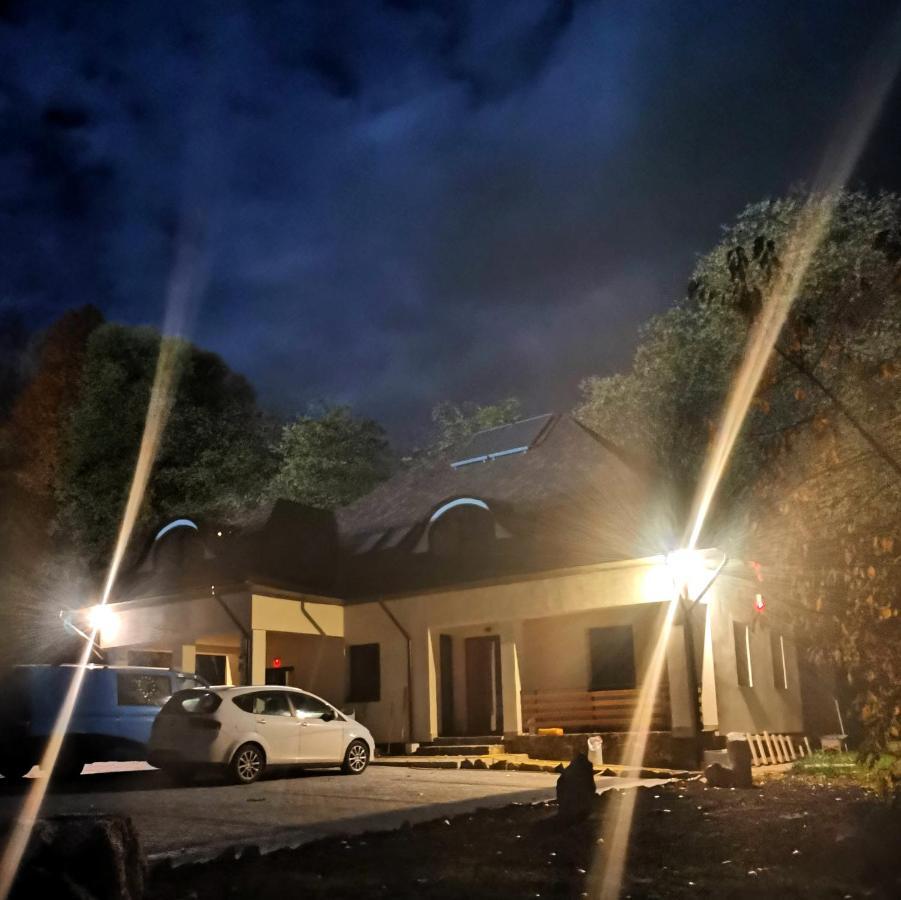 Provence Suceava Hotell Exteriör bild