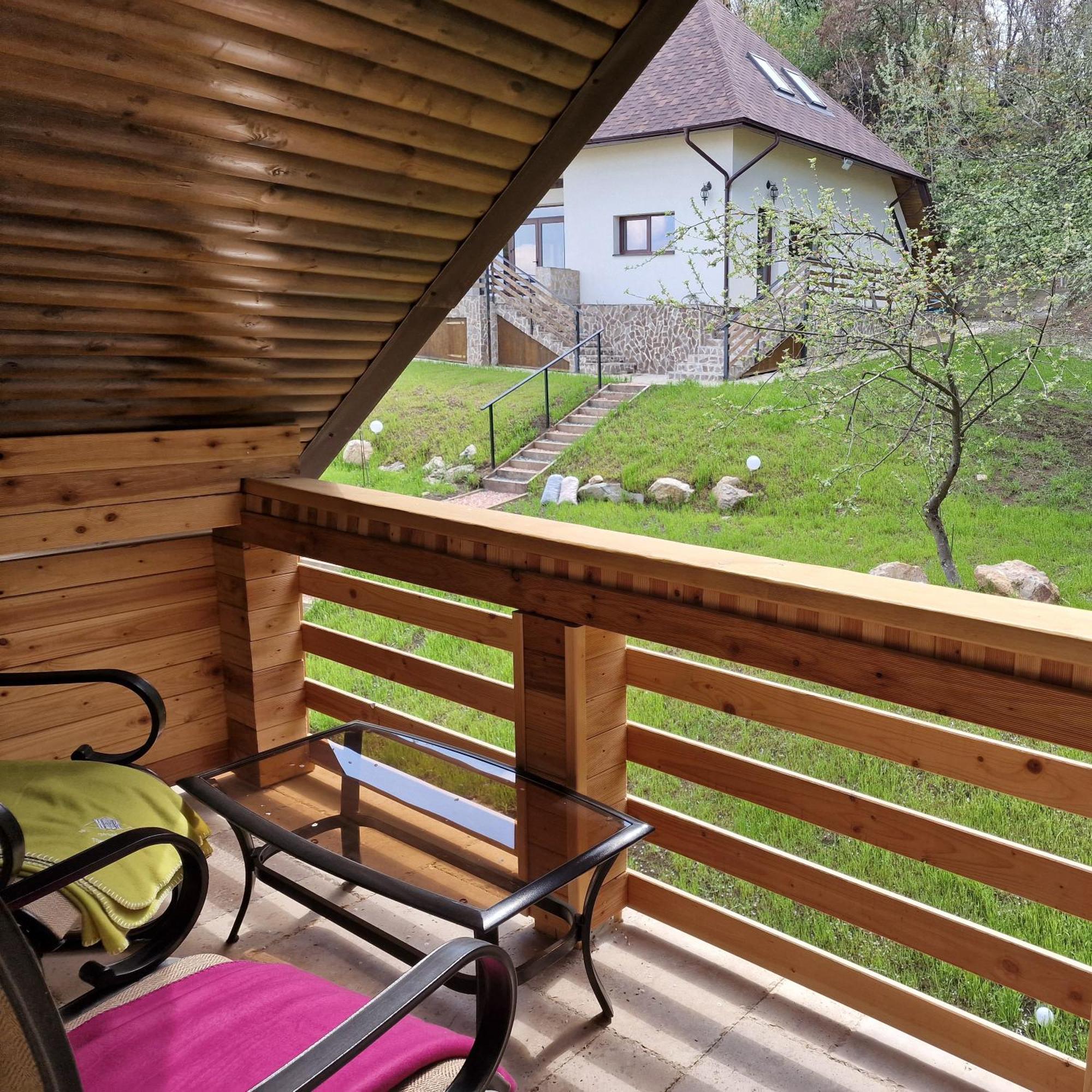 Provence Suceava Hotell Exteriör bild